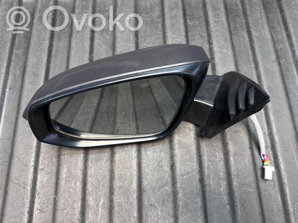 Toyota Hilux VIII Front door electric wing mirror 