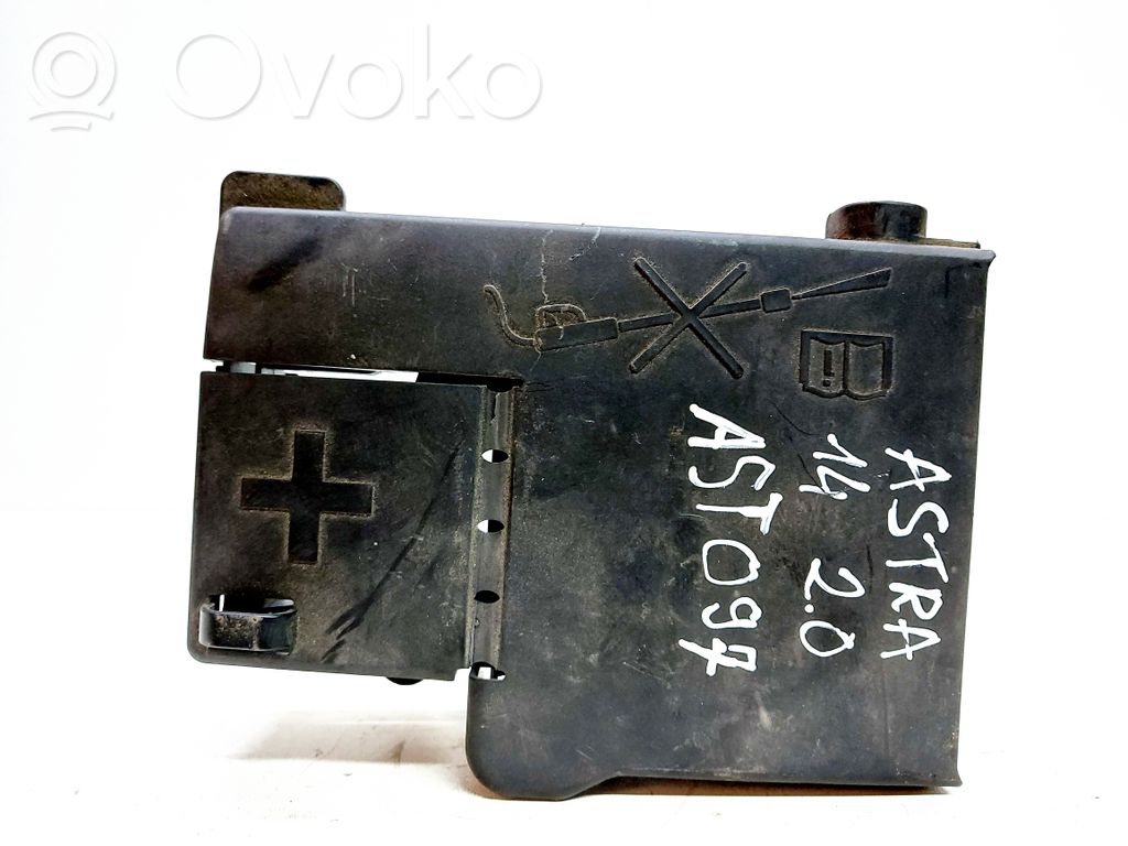Opel Astra J Positive cable (battery) 