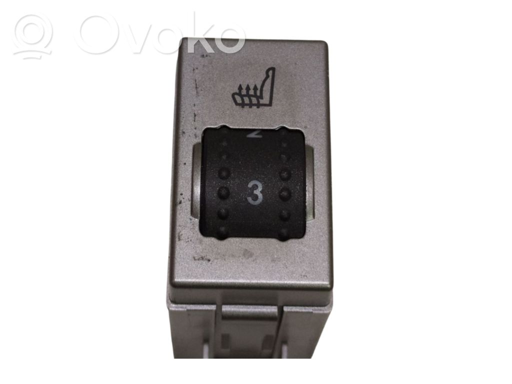 Ford Kuga I Seat heating switch 