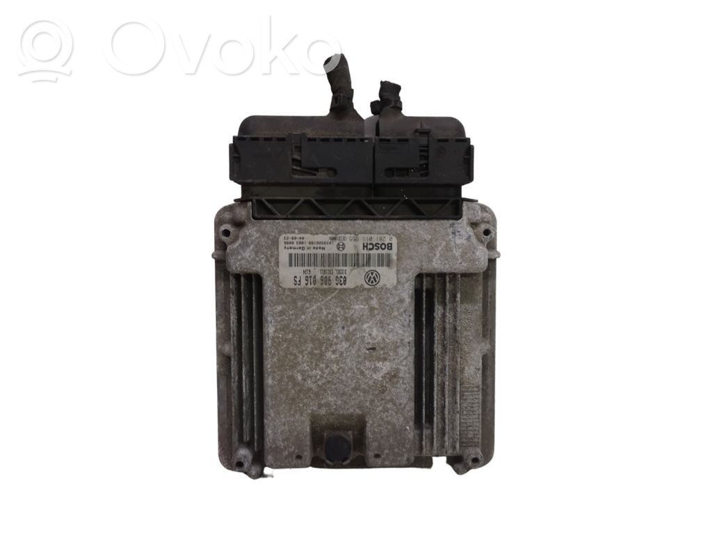 Volkswagen Golf V Engine control unit/module 
