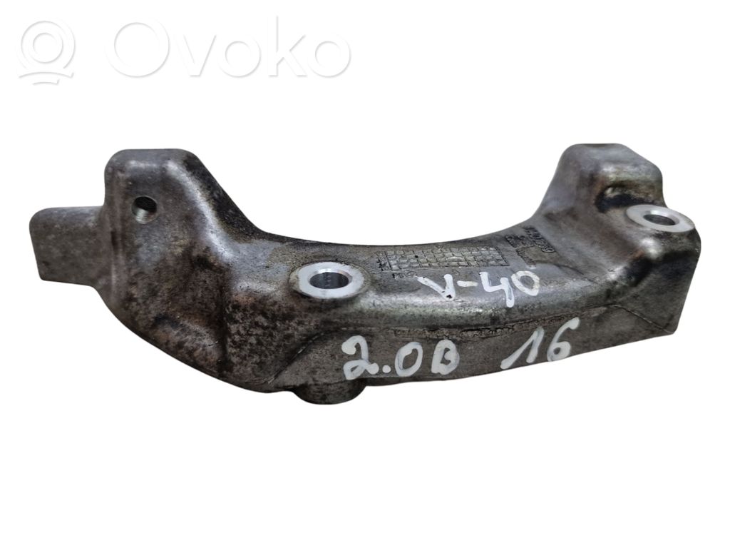 Volvo V40 Other engine bay part 