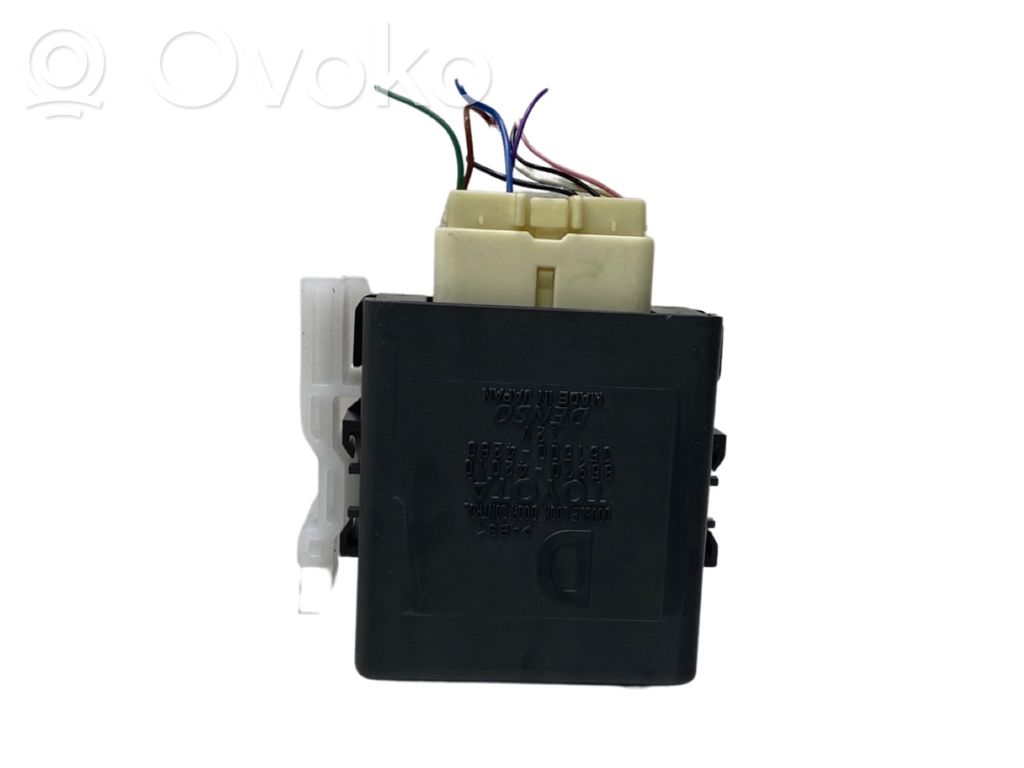 Toyota RAV 4 (XA40) Door central lock control unit/module 
