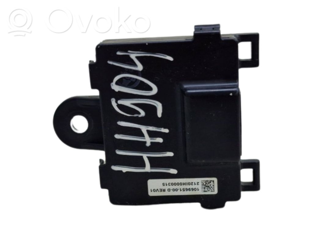Tesla Model S Door control unit/module 