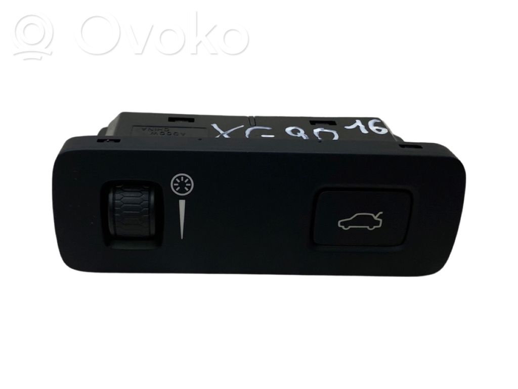 Volvo XC90 Tailgate/boot open switch button 
