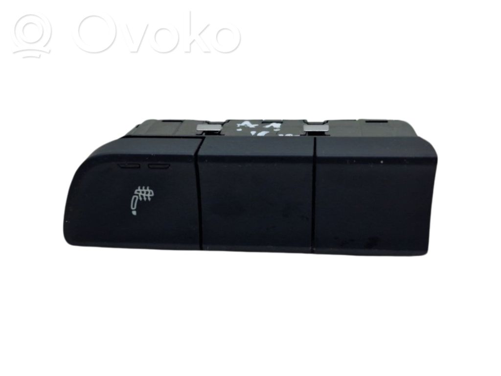 Audi A1 Seat heating switch 