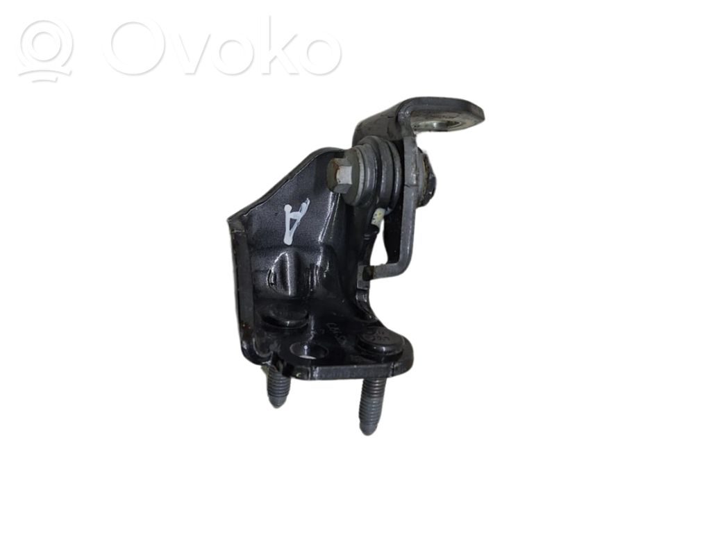 Ford Mondeo MK V Aizmugurē apakšējā vira (eņģe) 