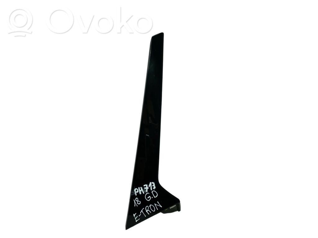 Audi e-tron Tailgate trim 