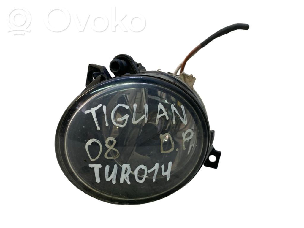 Volkswagen Tiguan Front fog light 
