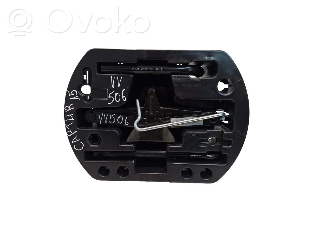 Renault Captur Spare wheel mounting bracket 