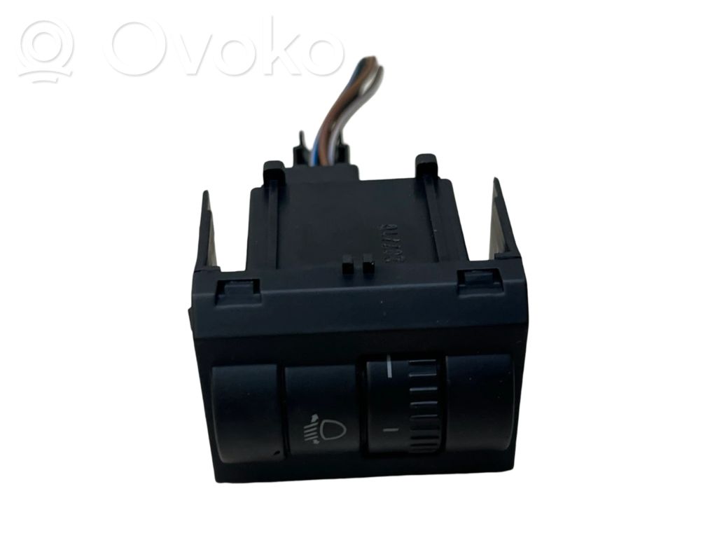 Headlight level height control switch   5E0941333A