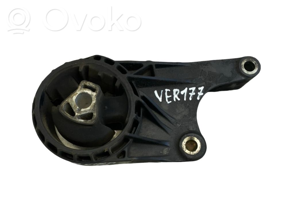 Opel Zafira C Engine mount bracket 