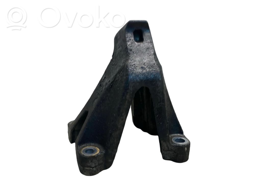 Audi A4 S4 B8 8K Engine mounting bracket 
