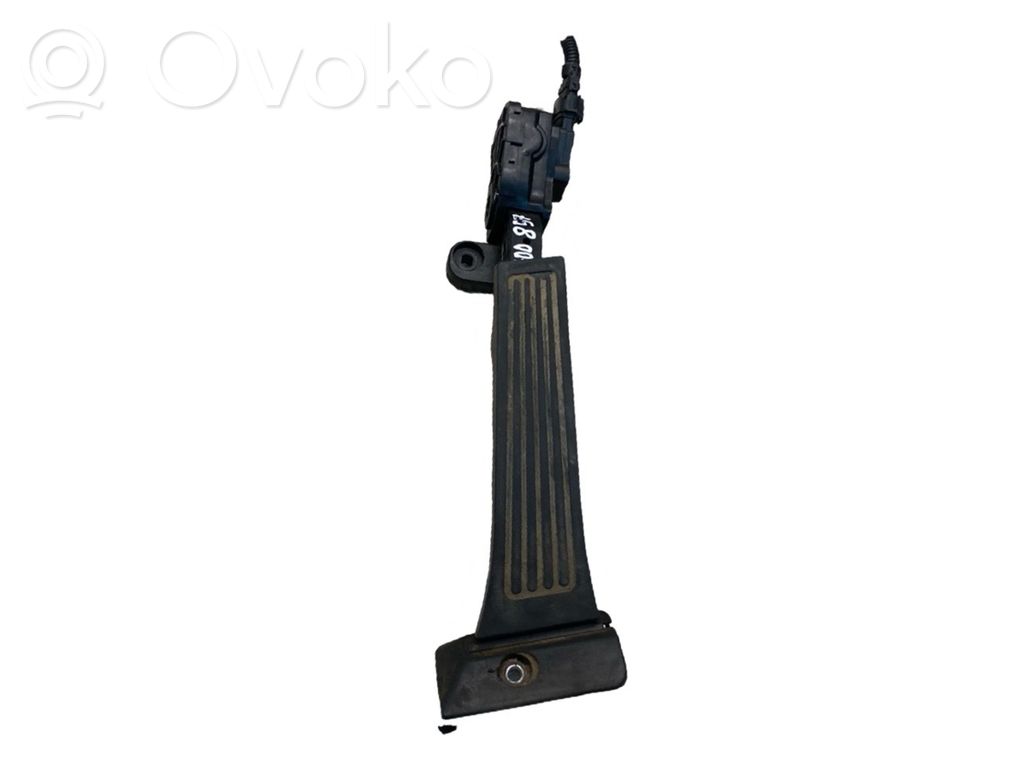 Hyundai Santa Fe Accelerator throttle pedal 
