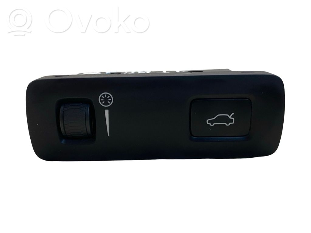 Volvo XC90 Tailgate opening switch 