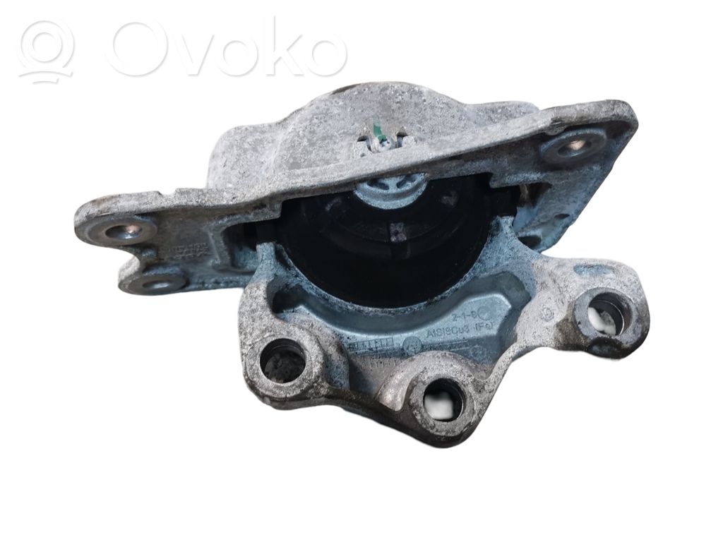 Volvo XC60 Engine mount bracket 