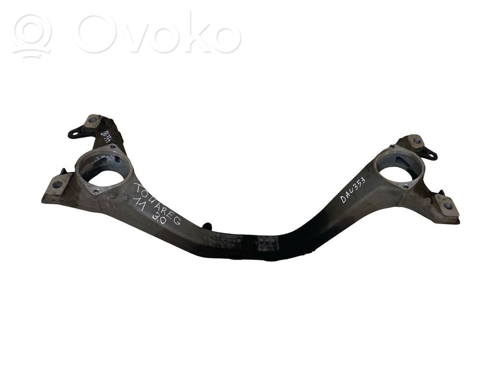 Volkswagen Touareg II Engine mounting bracket 