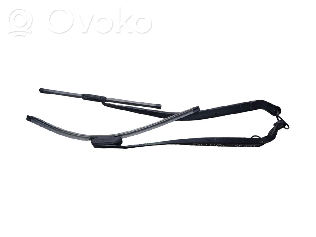 Chrysler Pacifica Front wiper blade arm 