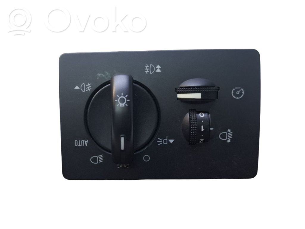 Ford Kuga I Light switch 
