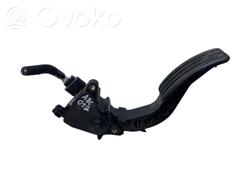 Opel Vivaro Pedał gazu / przyspieszenia 