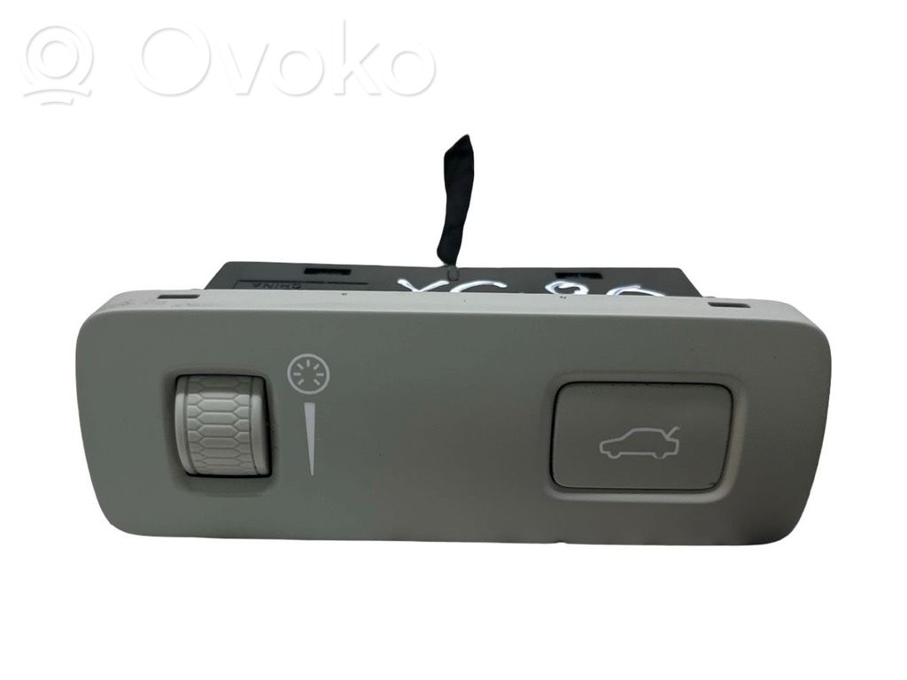 Volvo XC90 Tailgate opening switch 