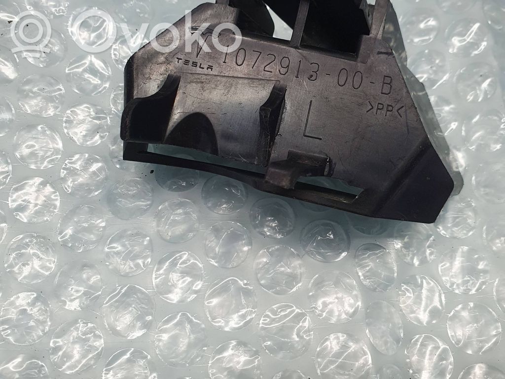 Tesla Model S Fog light bracket 