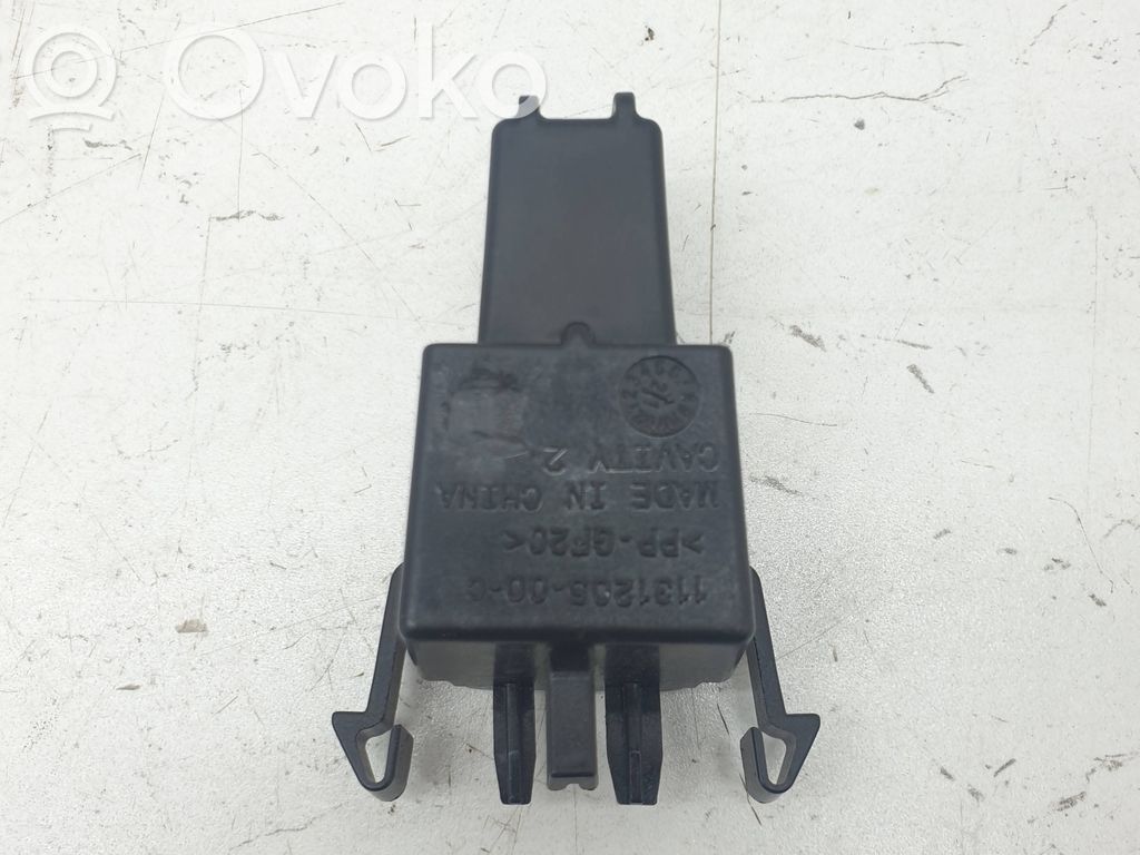 Tesla Model 3 Front bumper mounting bracket 