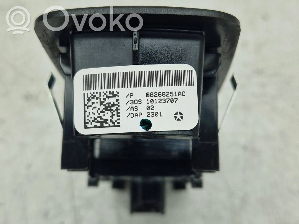 Elektrisko logu slēdzis   10123707,68268251,10123676,68268251AC