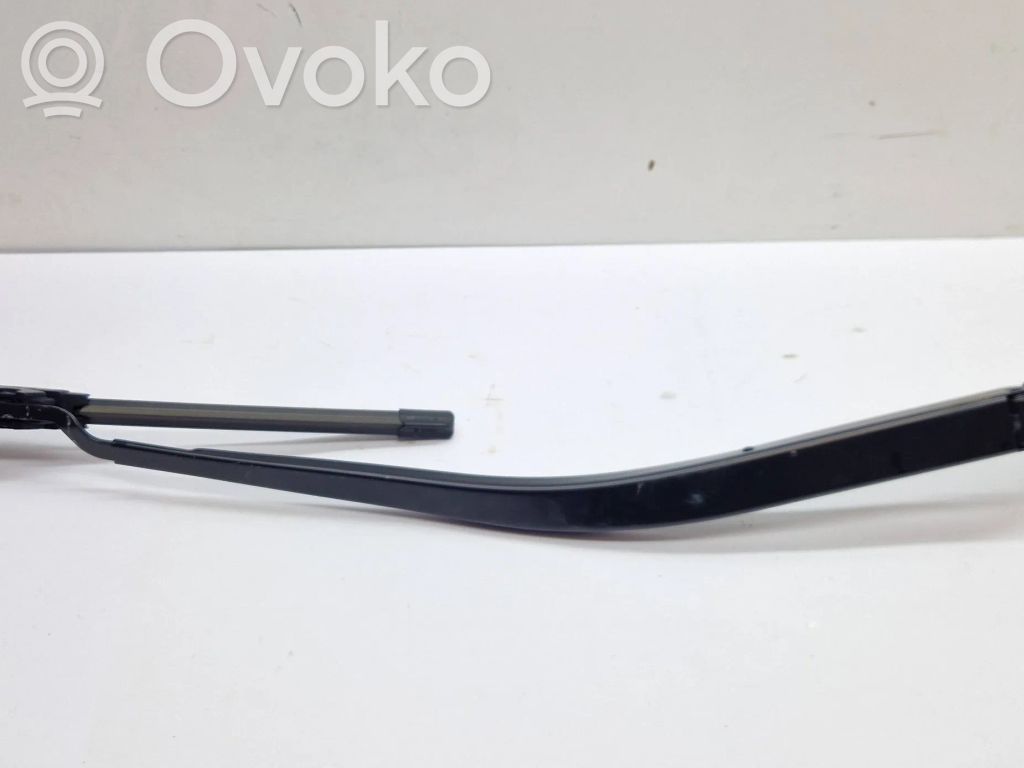 Chrysler Pacifica Front wiper blade arm 