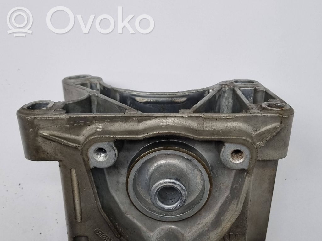 Dodge Durango Gearbox mounting bracket 