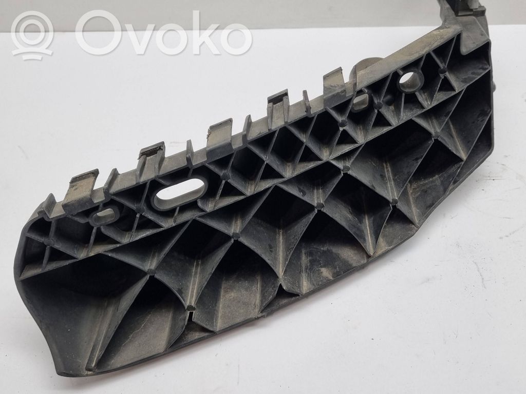 Dodge Durango Headlight/headlamp mounting bracket 