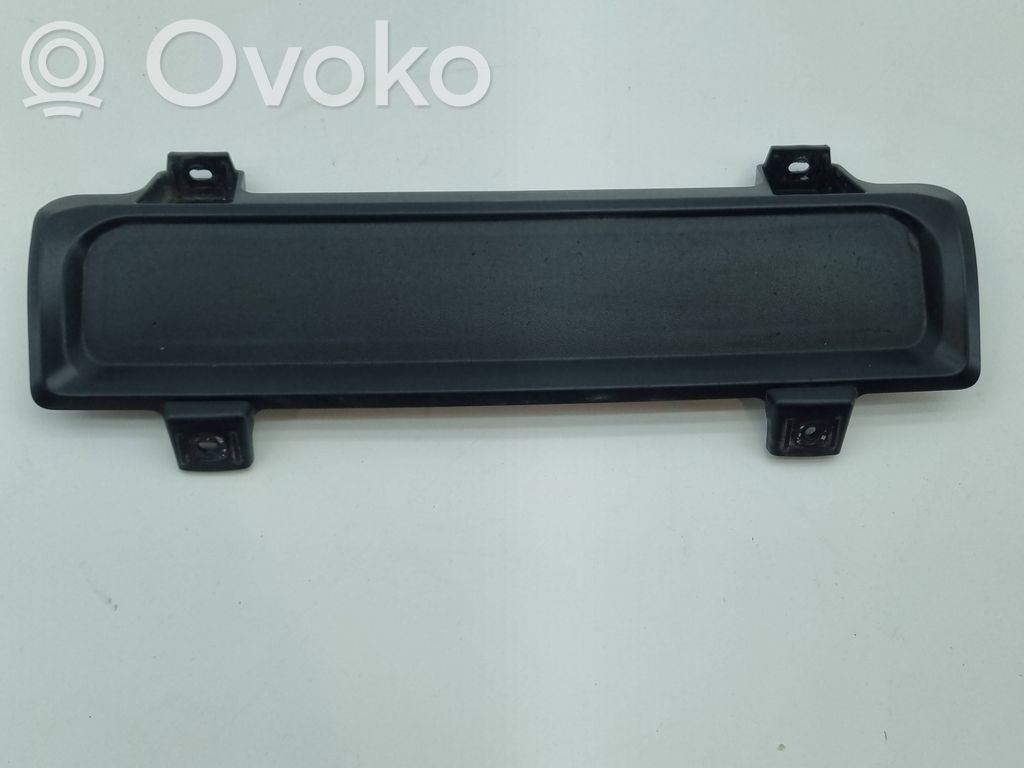 Jeep Grand Wagoneer Listwa dolna zderzaka tylnego 