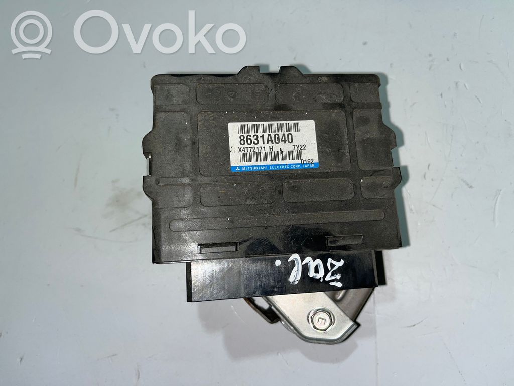 Transfer box differential control unit   8631A040