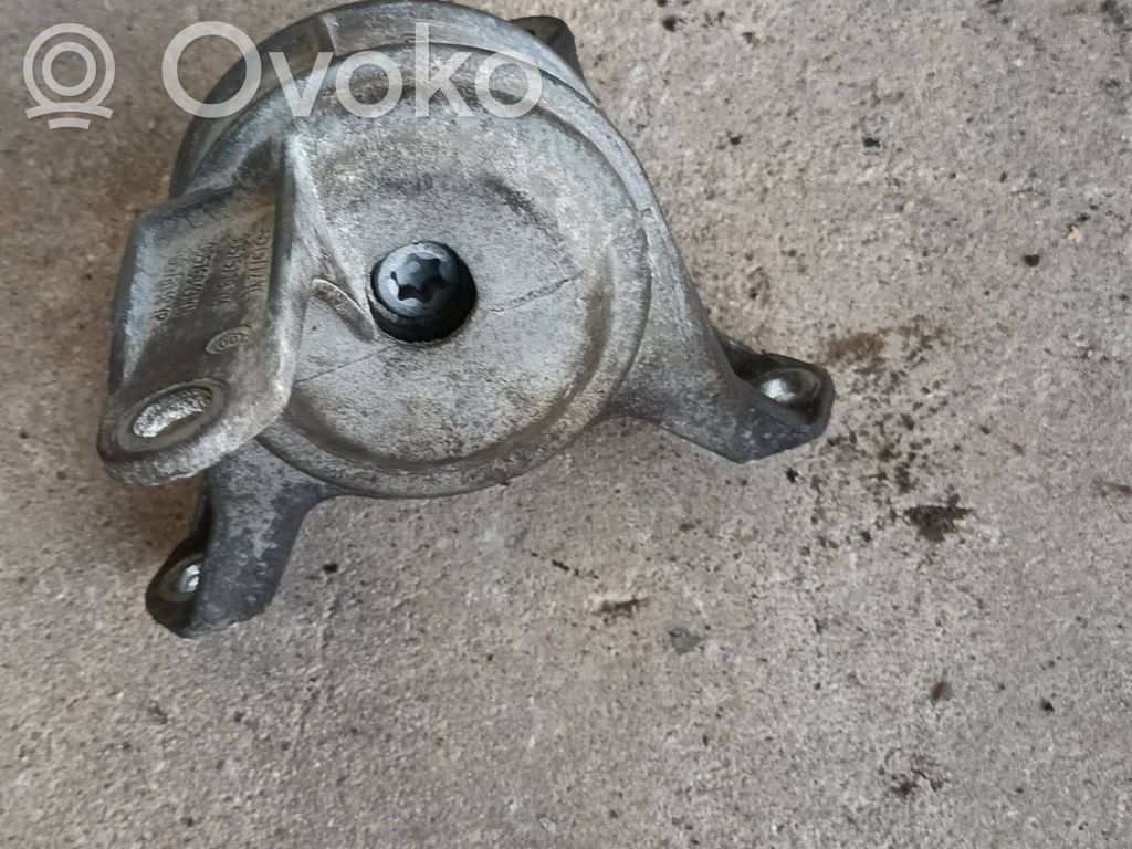 Opel Zafira A Engine mount bracket 