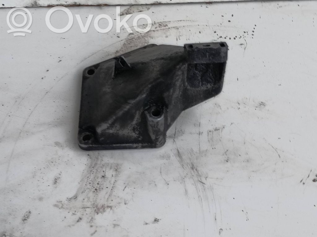 Audi A6 S6 C5 4B Engine mounting bracket 