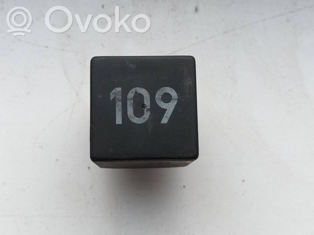 Muu rele   357906381A,24690000,1J0906381A