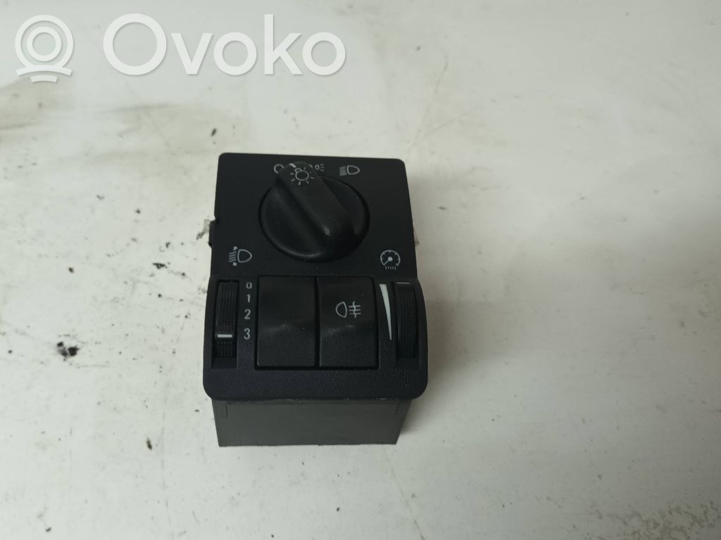 Opel Astra G Light switch 