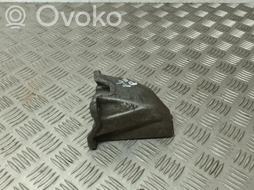 Audi A4 S4 B5 8D Engine mounting bracket 
