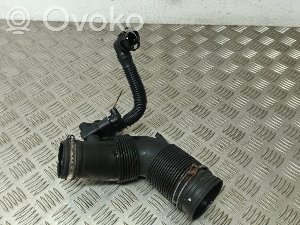 Skoda Fabia Mk2 (5J) Turboahtimen ilmanoton letku 