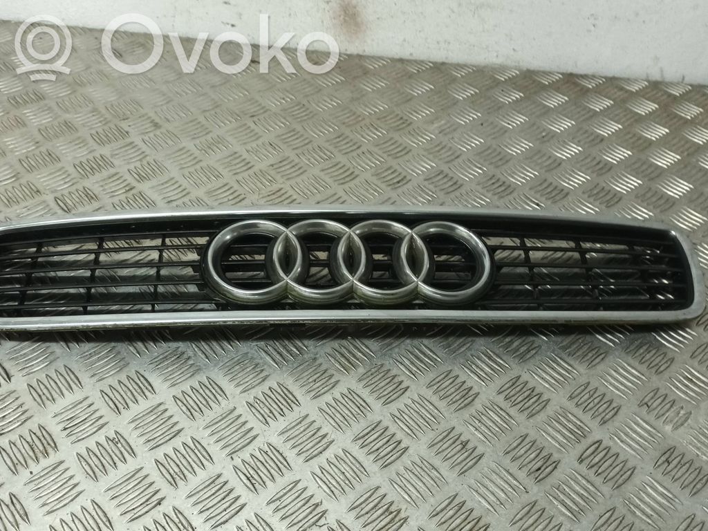 Audi A4 S4 B5 8D Rejilla delantera 