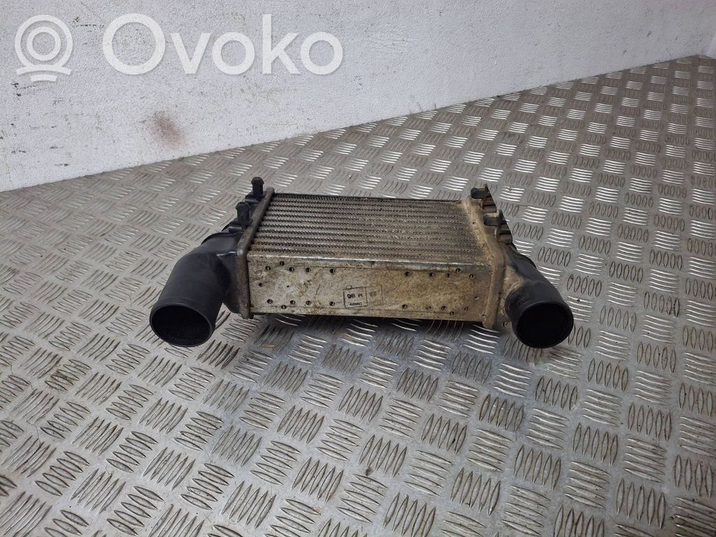 Audi A4 S4 B5 8D Interkūlerio radiatorius 