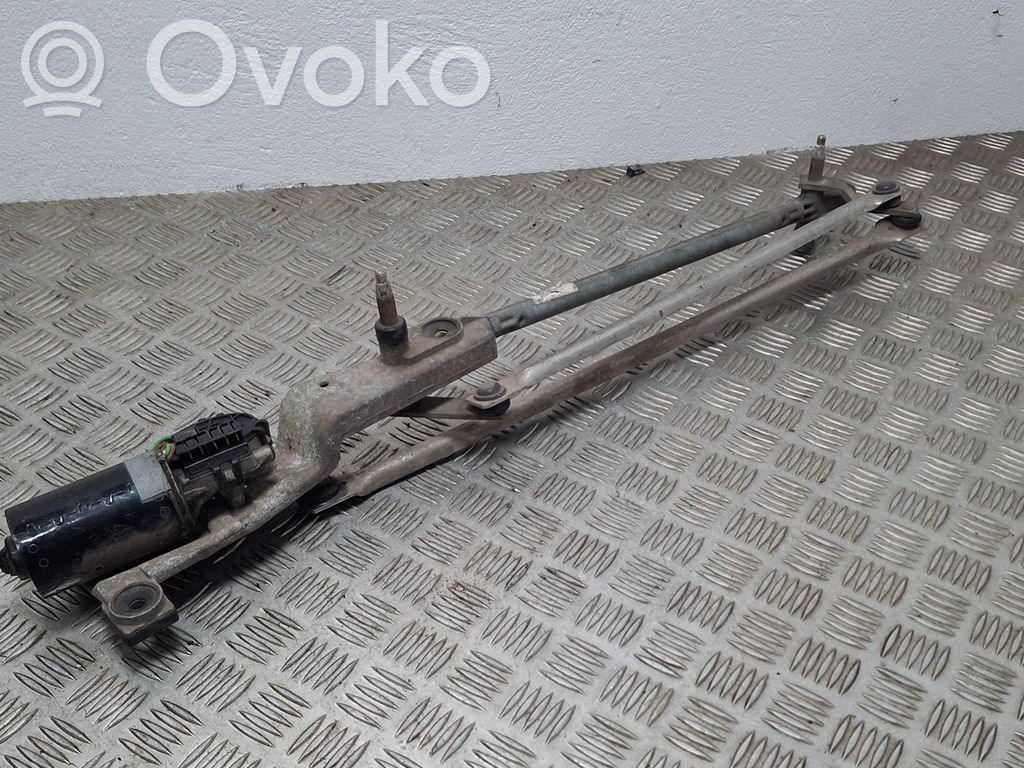 Ford Focus Front wiper linkage and motor 