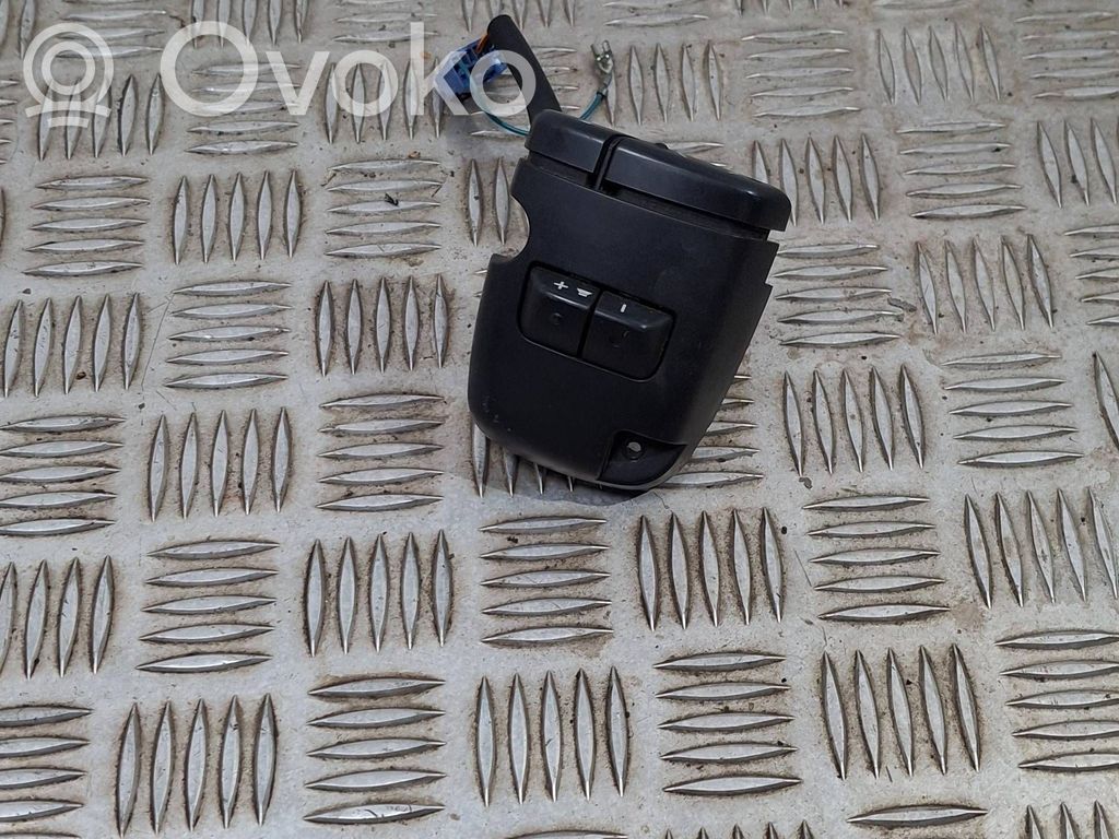 Toyota Yaris Multifunctional control switch/knob 