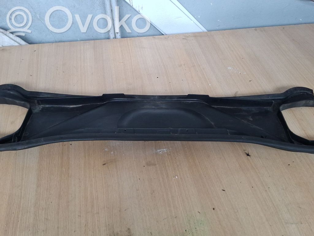 BMW 3 E90 E91 Kita variklio skyriaus detalė 