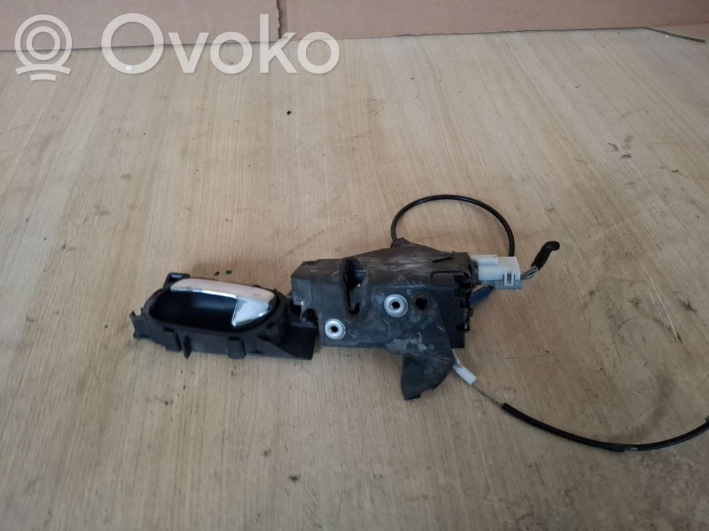 Peugeot 407 Rear door lock 