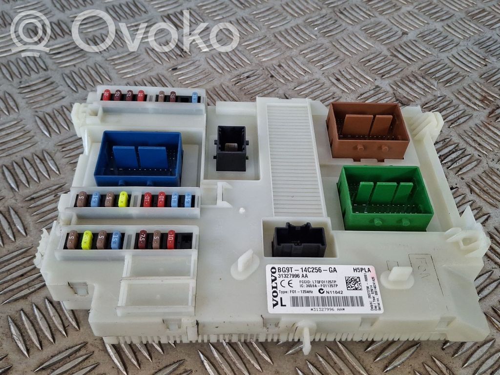 Volvo S60 Fuse module 