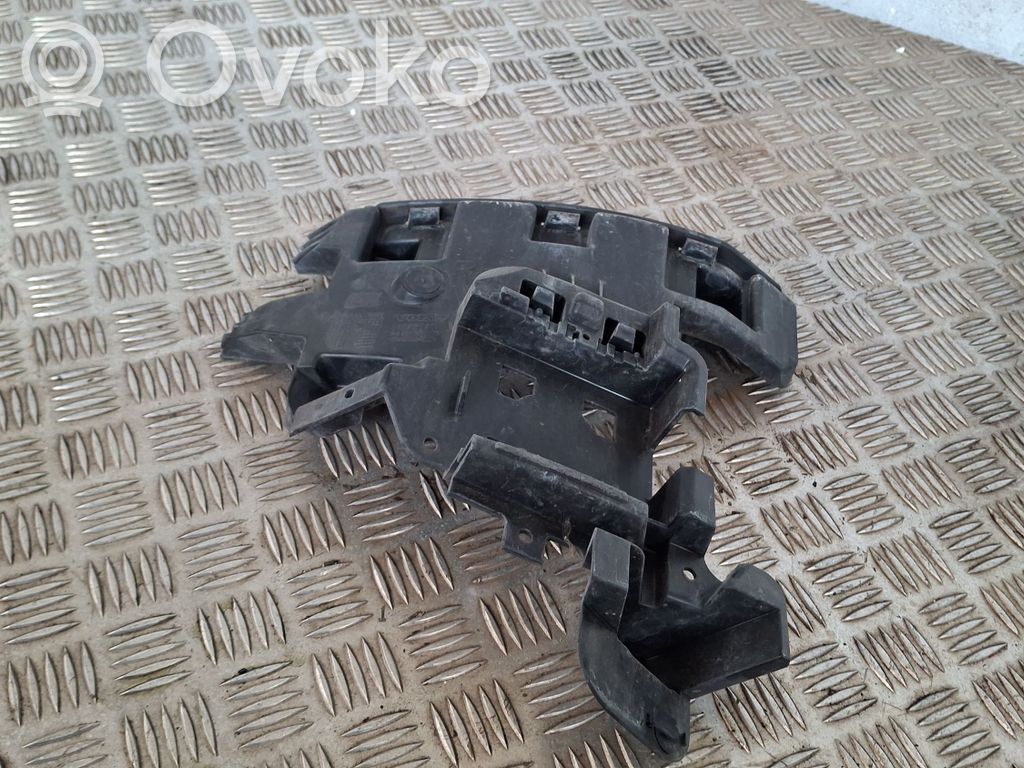 Rear bumper mounting bracket   31323838