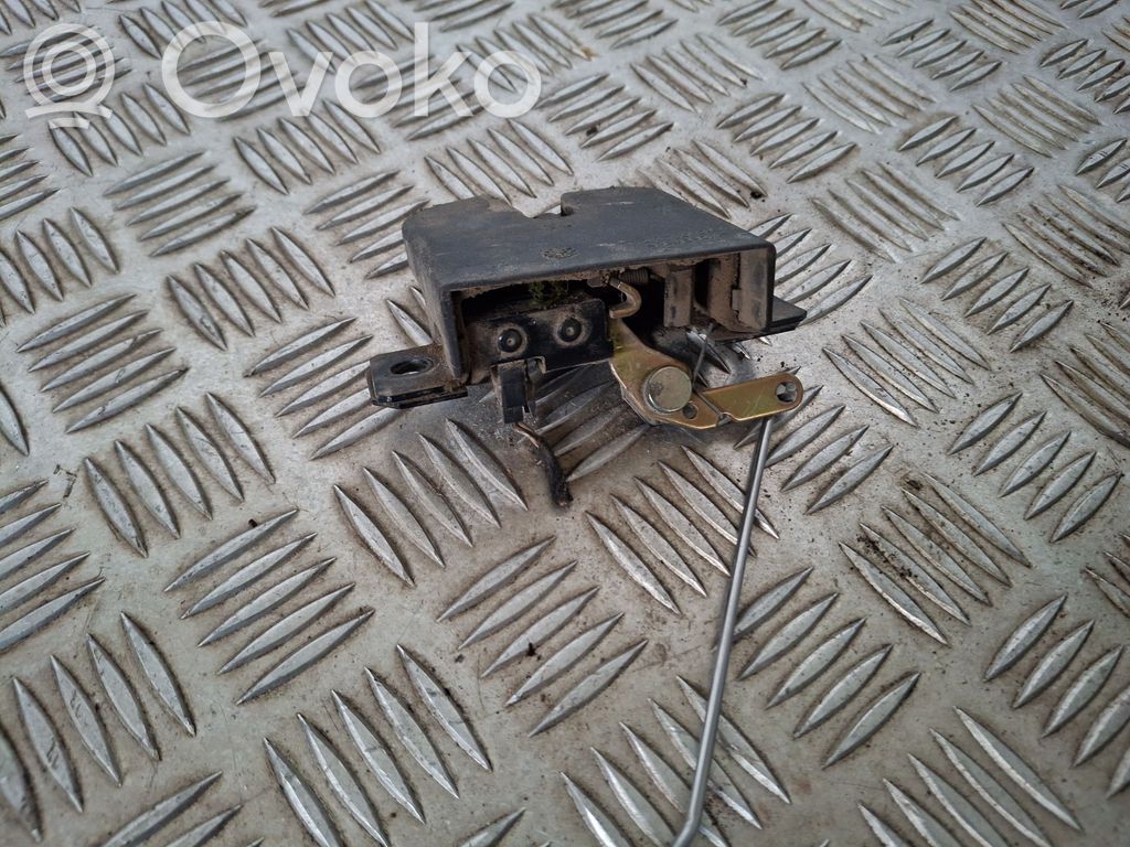 Volkswagen Caddy Rear door lock 