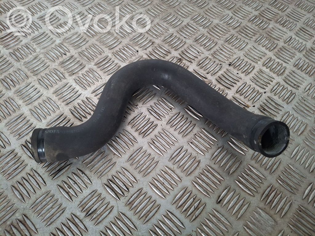 Volvo V70 Engine coolant pipe/hose 