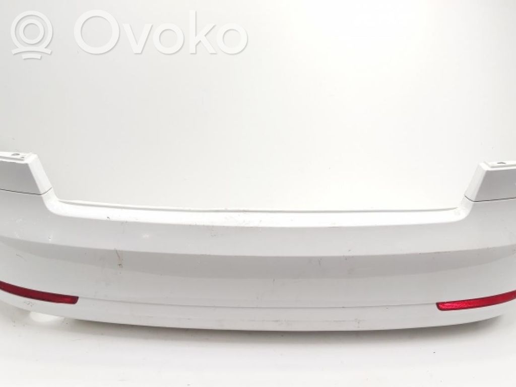 Skoda Octavia Mk2 (1Z) Parachoques 