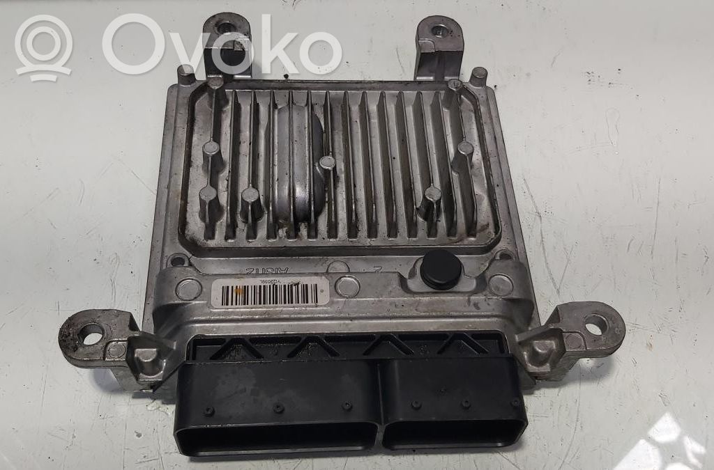 Mercedes-Benz CLS C218 X218 Unidad de control/módulo ECU del motor